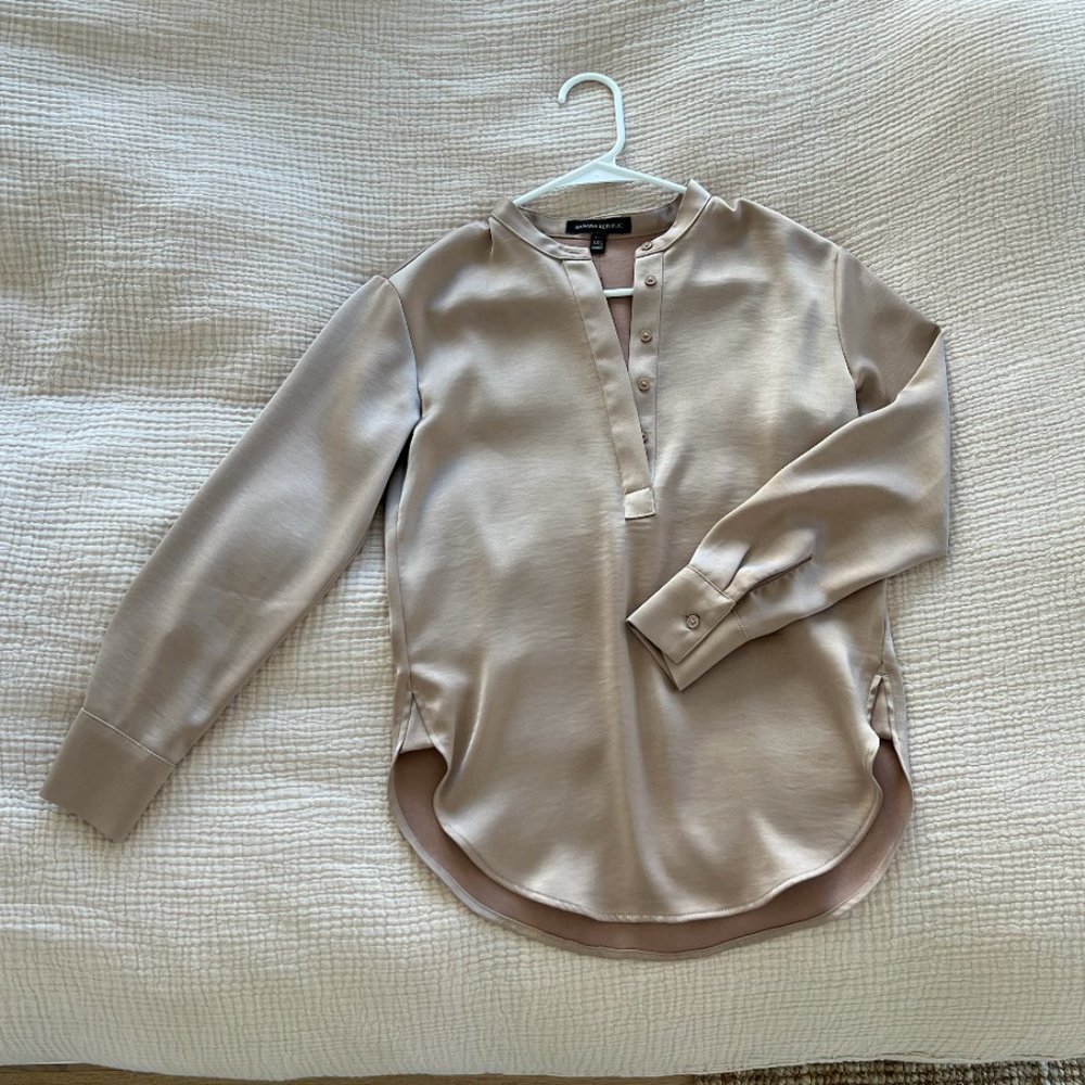 Banana Republic Blouse - NWOT